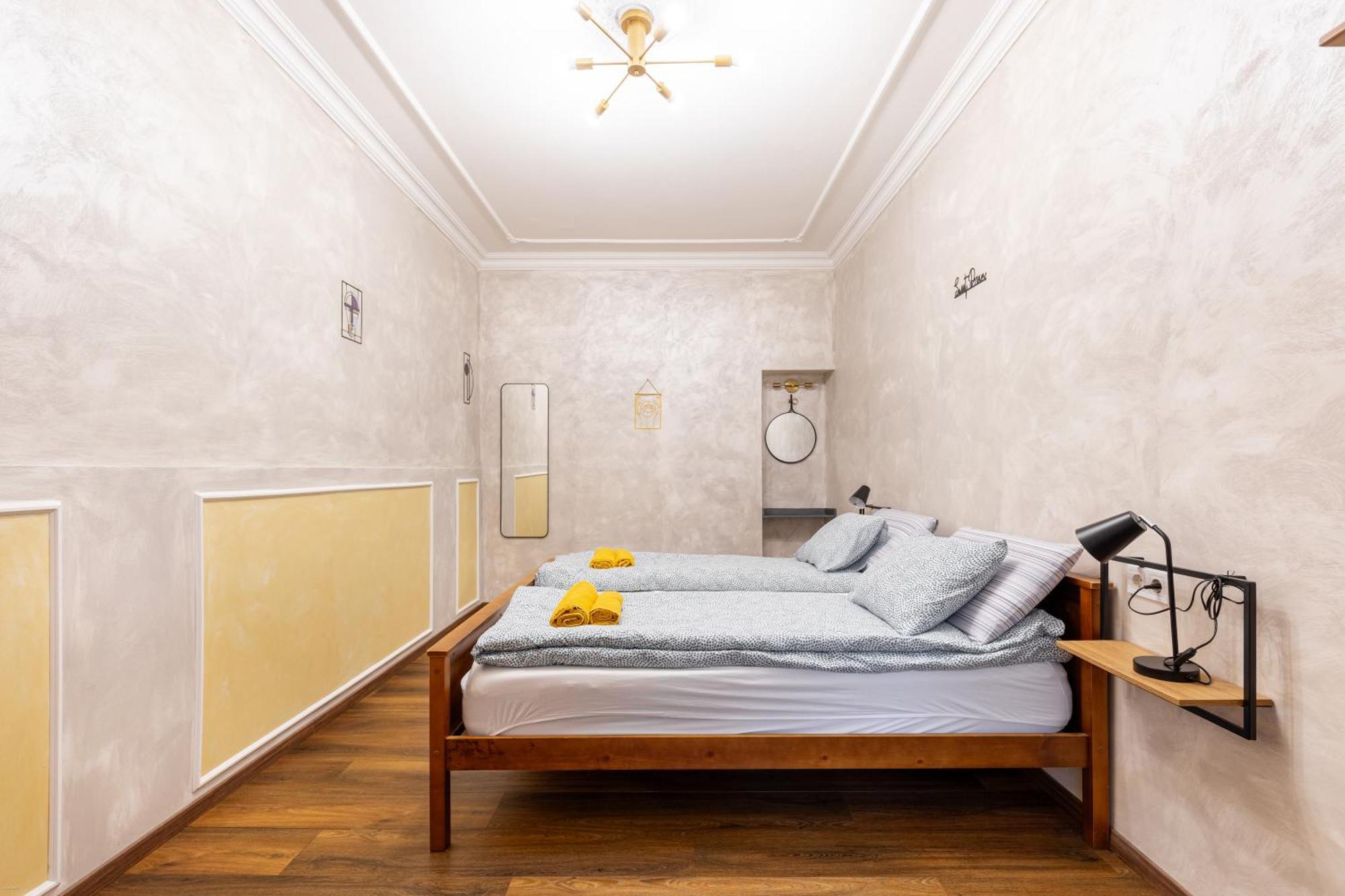 דירות בודפשט Mari&Emi Flat In Corvin מראה חיצוני תמונה
