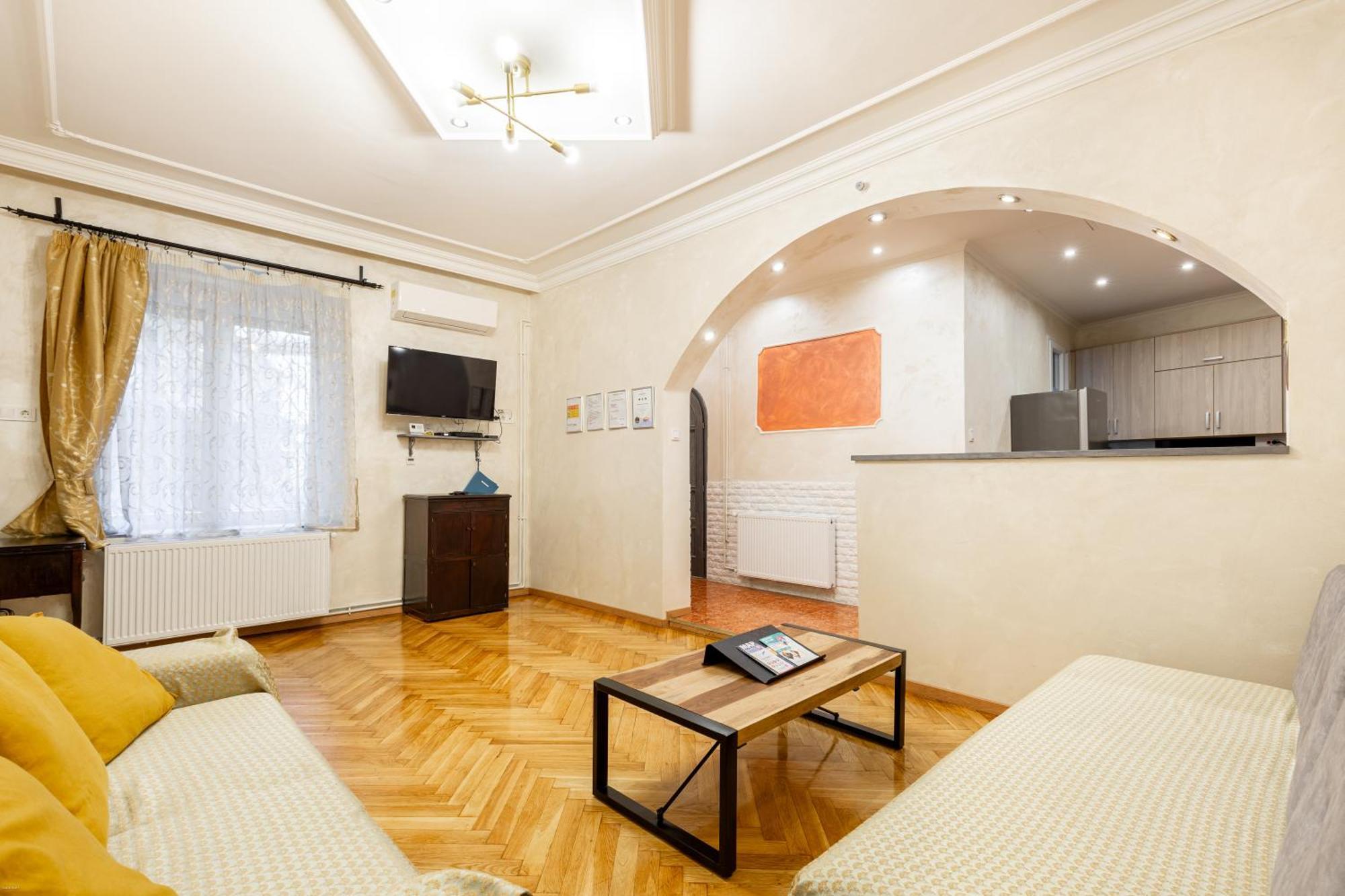 דירות בודפשט Mari&Emi Flat In Corvin מראה חיצוני תמונה