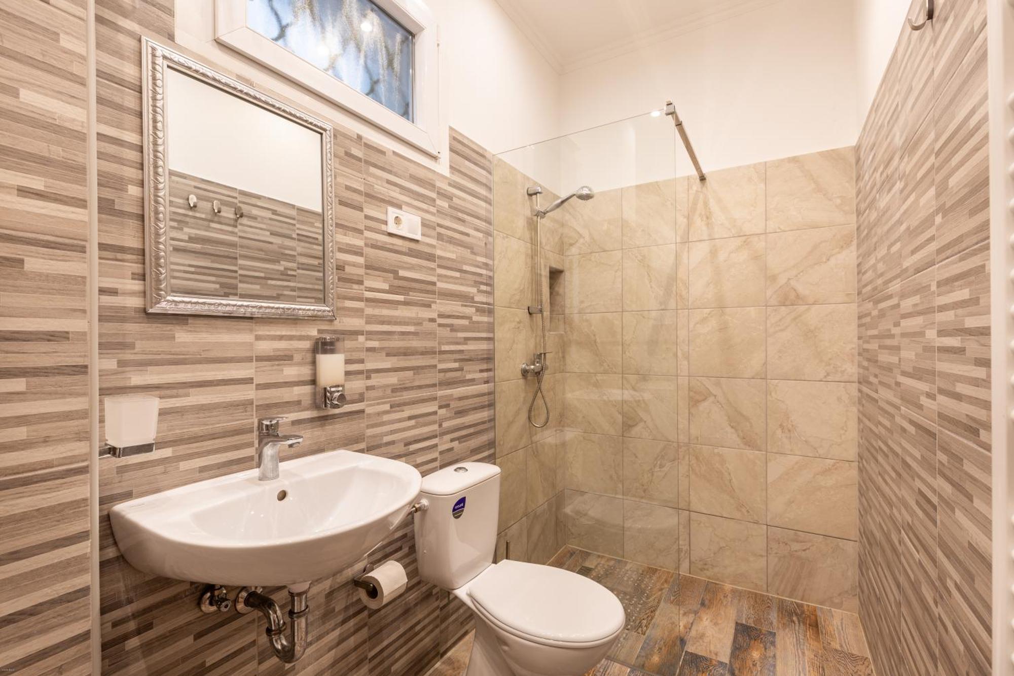 דירות בודפשט Mari&Emi Flat In Corvin מראה חיצוני תמונה