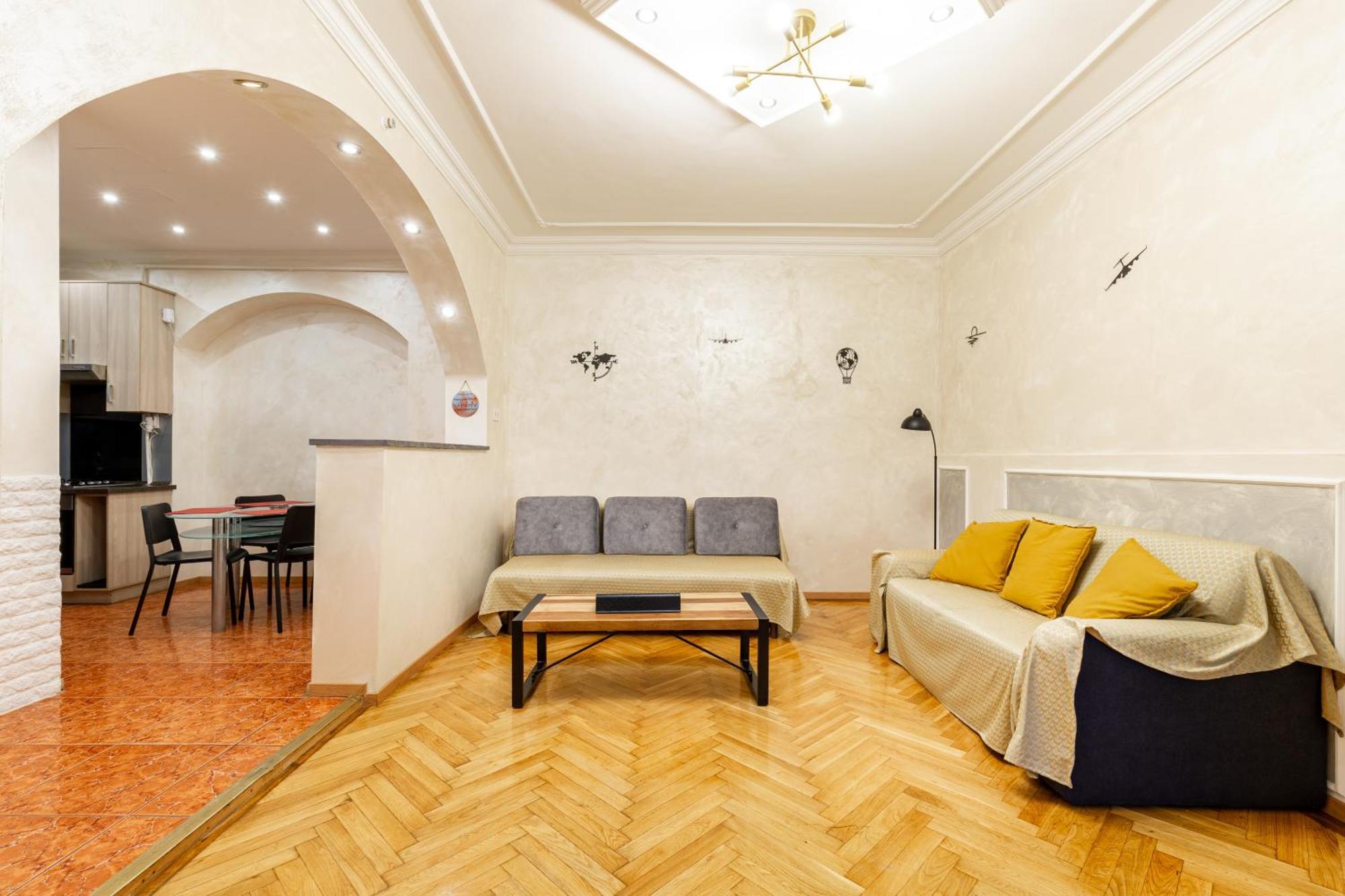 דירות בודפשט Mari&Emi Flat In Corvin מראה חיצוני תמונה